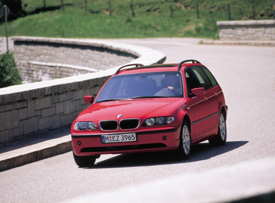  BMW 3-Series Touring 2002 года  (фото 18 из 18)